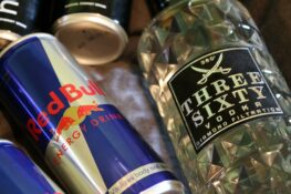 What Does Red Bull Taste Like? | Popular Energy Drinks